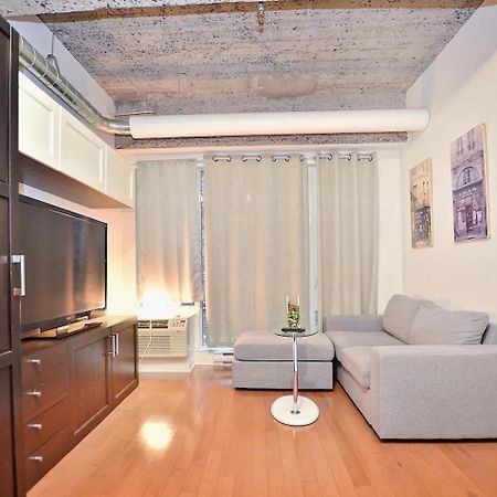 Апартаменти Stylish Urban Loft Downtown Монреаль Екстер'єр фото