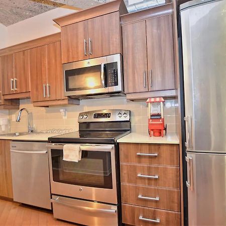 Апартаменти Stylish Urban Loft Downtown Монреаль Екстер'єр фото